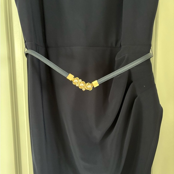 Sleeveless Belted Sheath Dress. Size 12 - Picture 3 of 4